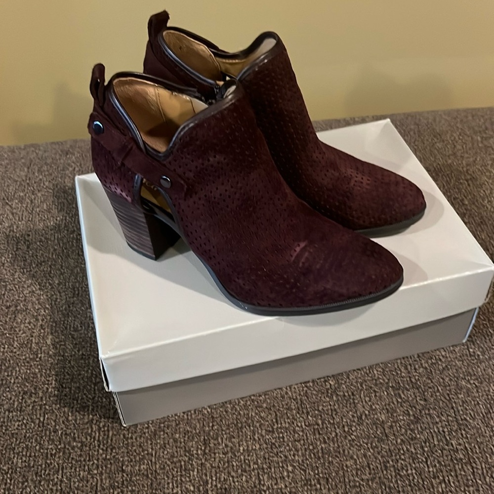 Gently worn booties 3inch heel